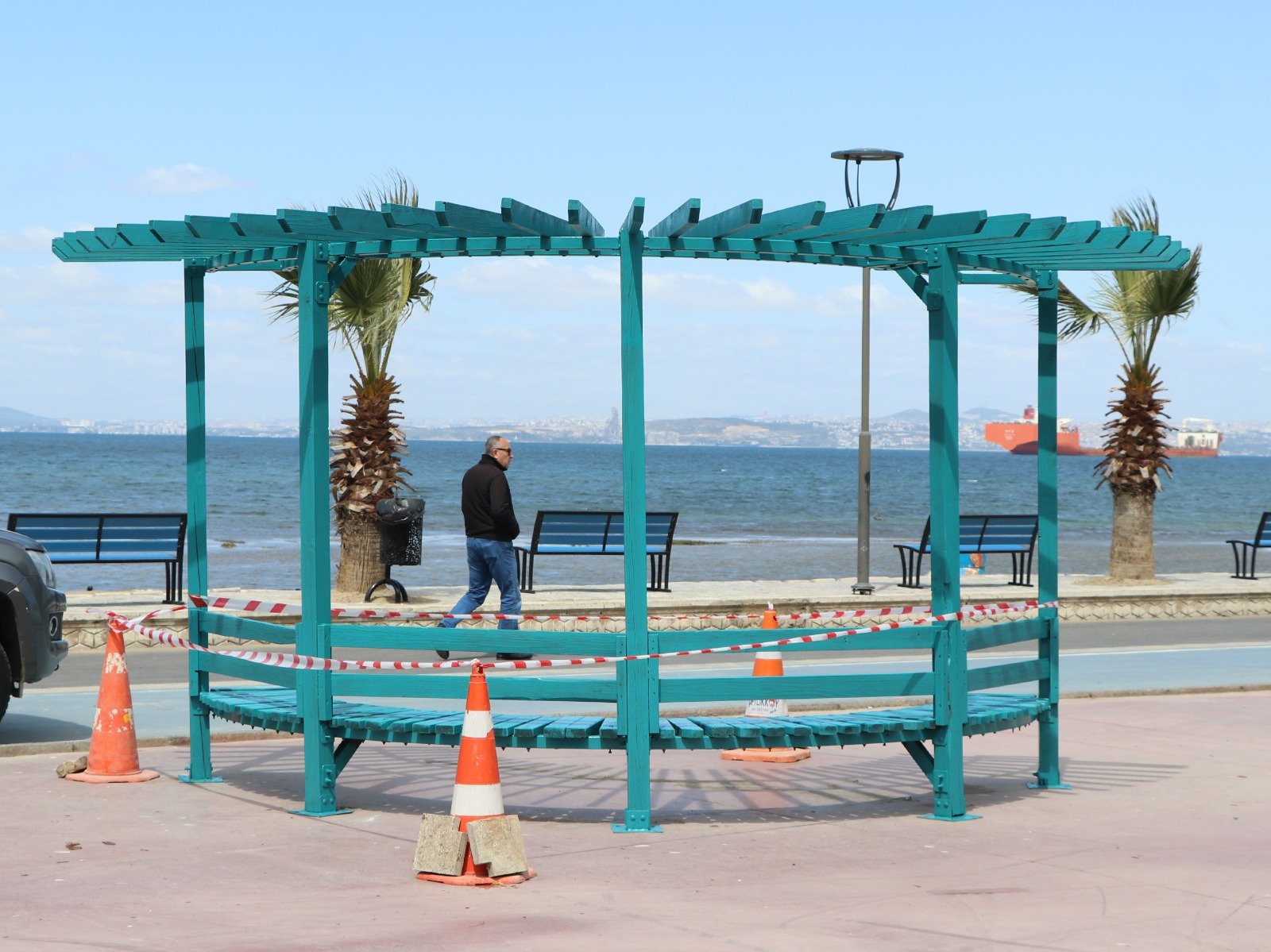 ÇİFTLİKKÖY SAHİLİ YAZA HAZIRLANIYOR