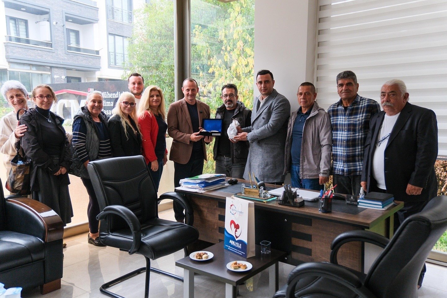 BAŞKAN YELE MİMARLARIN GÜNÜNÜ KUTLADI