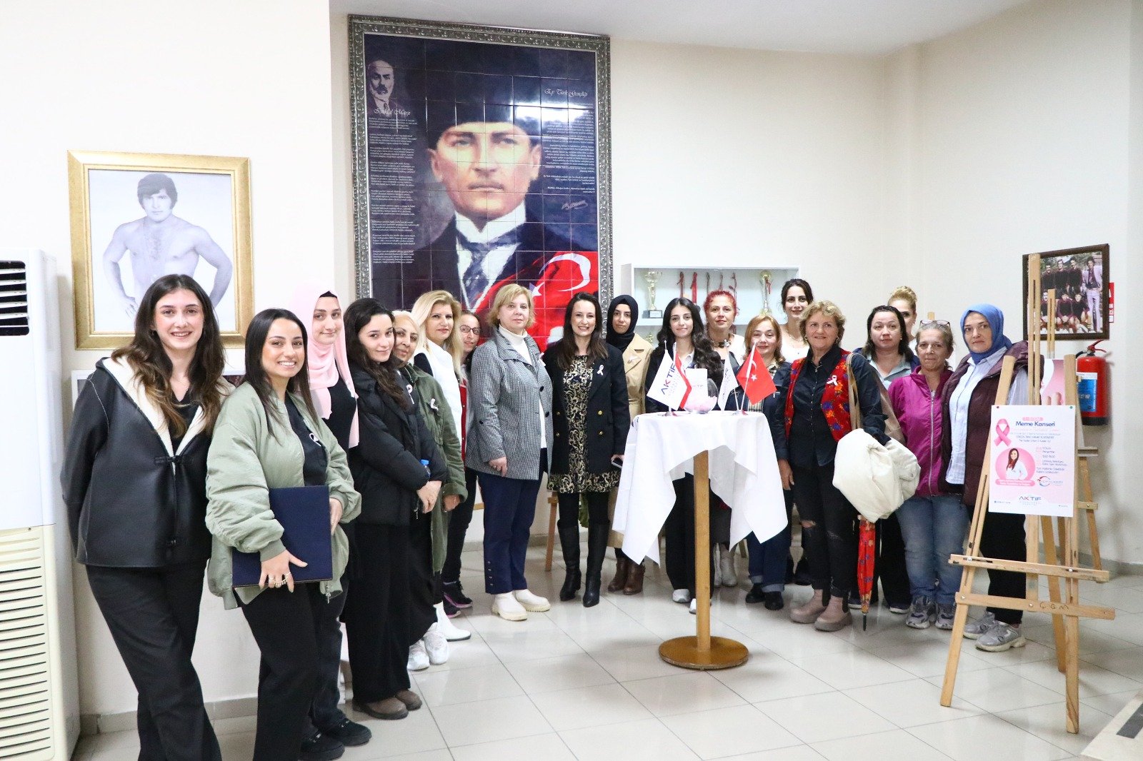 ÇİFTLİKKÖY’DE MEME KANSERİ SEMİNERİ 