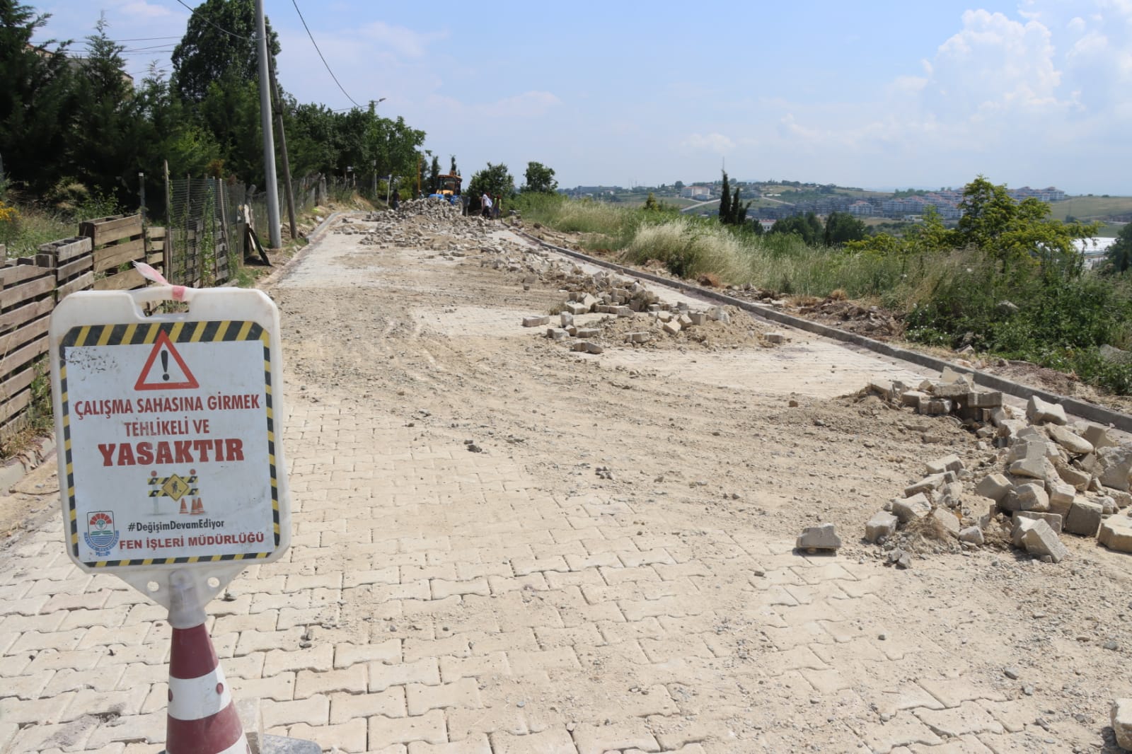 PARKE YOL BAKIM ONARIM ÇALIŞMALARI 