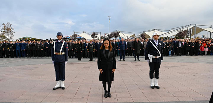 YALOVA'DA 10 KASIM ANMA TÖRENİ YAPILDI