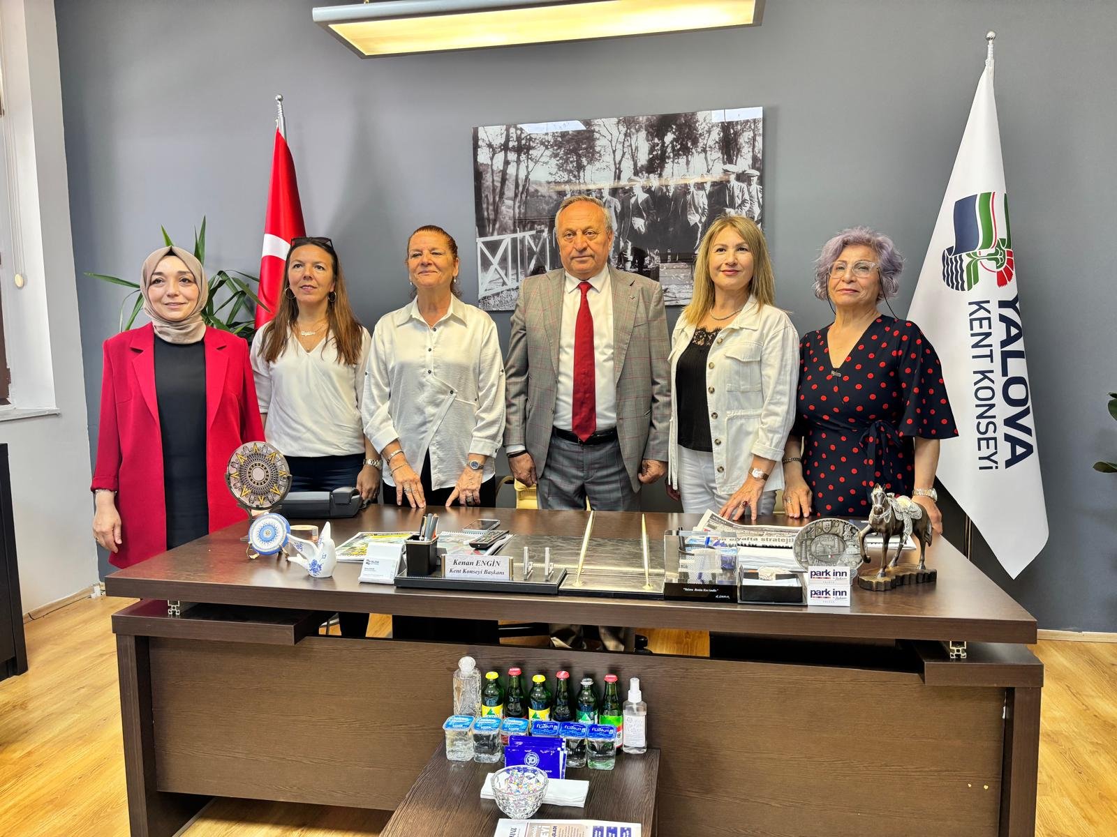 KENT KONSEYİNDE BAYRAMLAŞMA YAPILDI