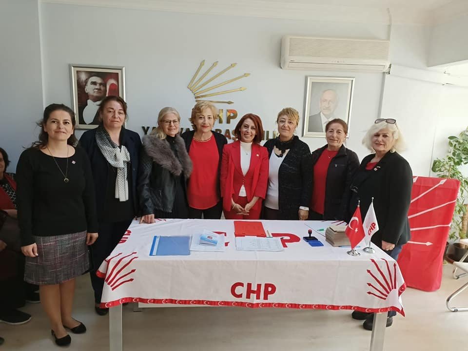 CHP'Lİ KADINLARDAN 5 ARALIK  AÇIKLAMASI