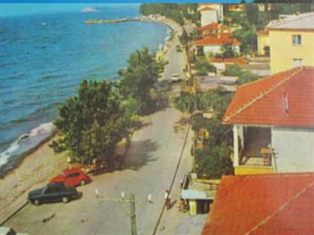 1980 YILI ÇINARCIK SAHİL YOLU CADDESİ