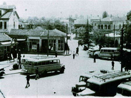 1950 YILINDA YALOVA CUMHURİYET MEYDANI