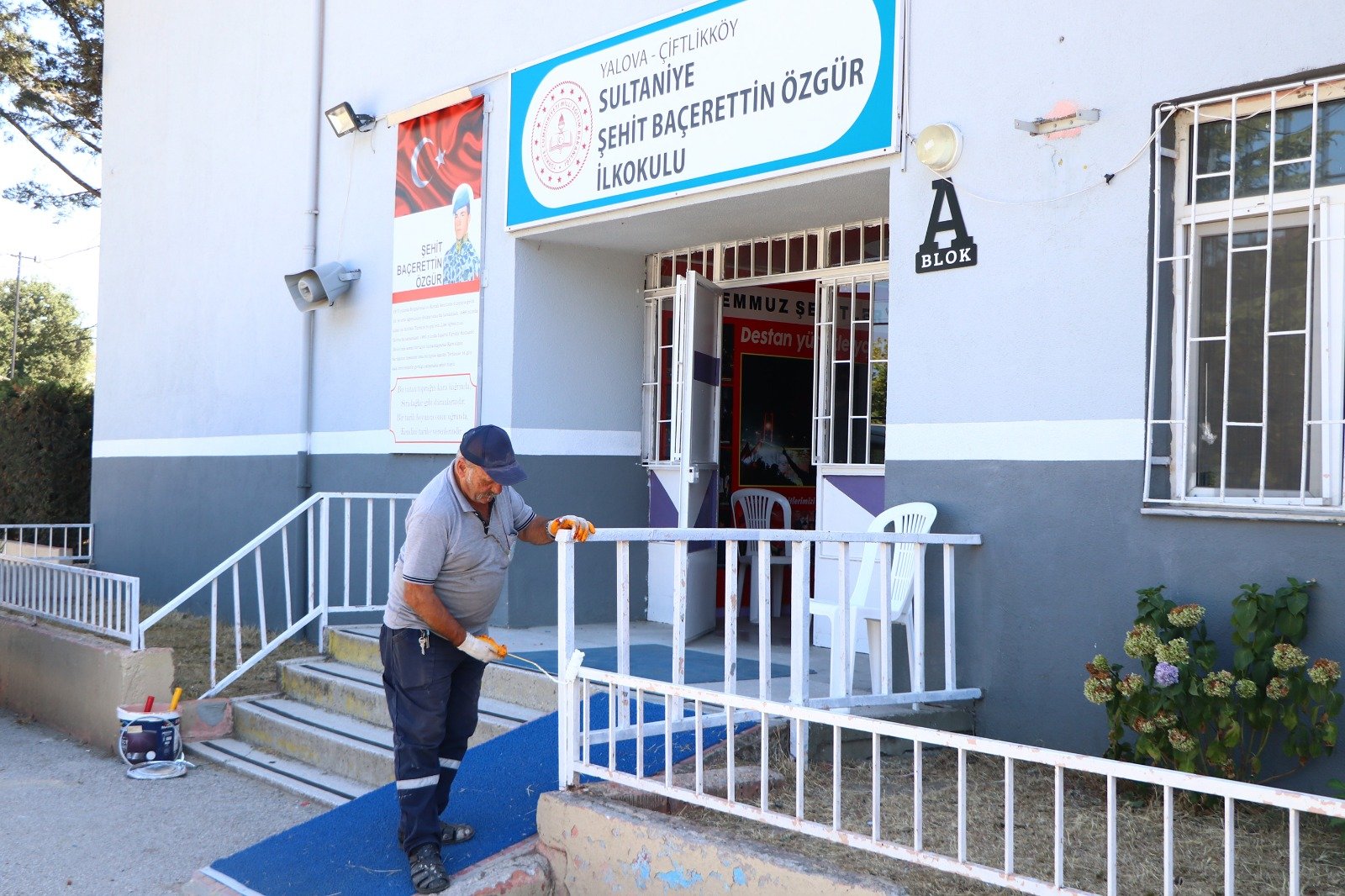 ÇİFTLİKKÖY BELEDİYESİ OKULLARI TEMİZLEDİ