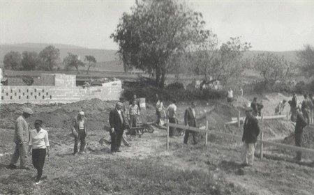 1960 YILINDA ÇİFTLİKKÖY DE OKul İNŞAATI