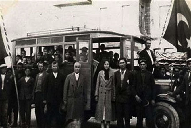 1931 YILI YALOVA CUMHURİYET MEYDANI