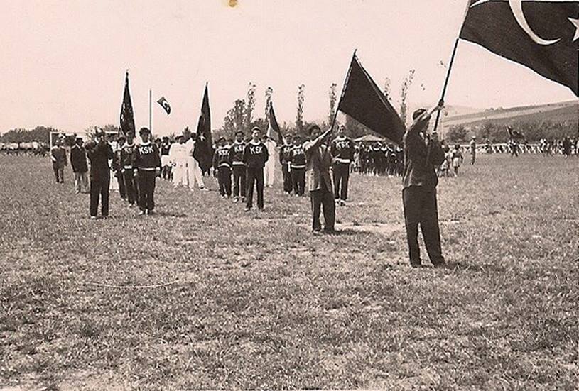 1954 YILINDA YALOVA'DA 19 MAYIS KUTLAMASI