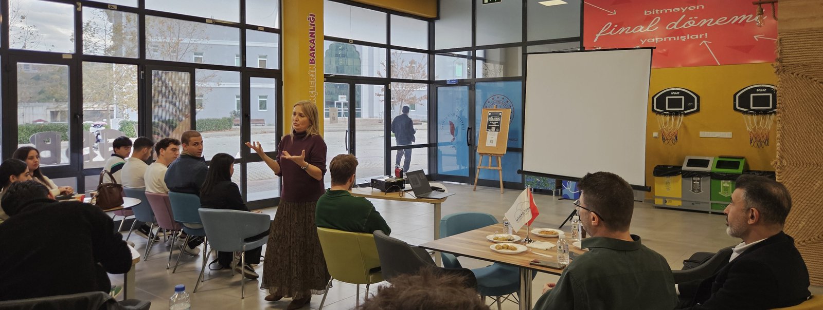 MÜHENDİSHANEDE İLK DERS VERİLDİ