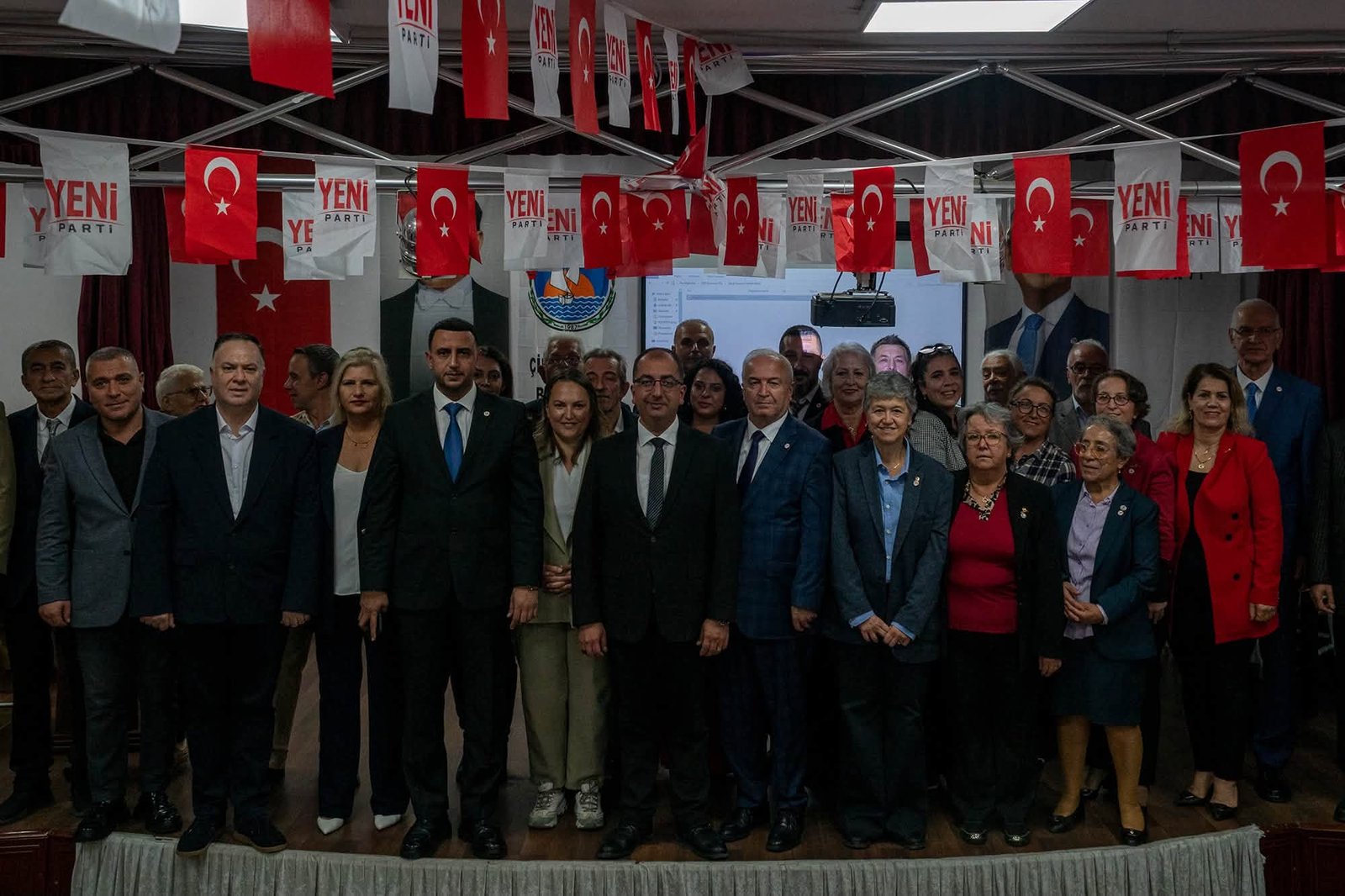 YENİ PARTİ İLÇE KONGRELERİ GERÇEKLEŞTİ