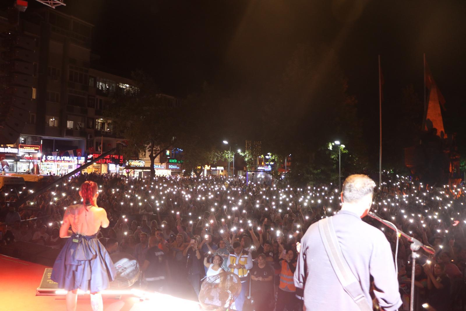 ÇINARCIK FESTİVALİ YOĞUN İLGİ GÖRDÜ 