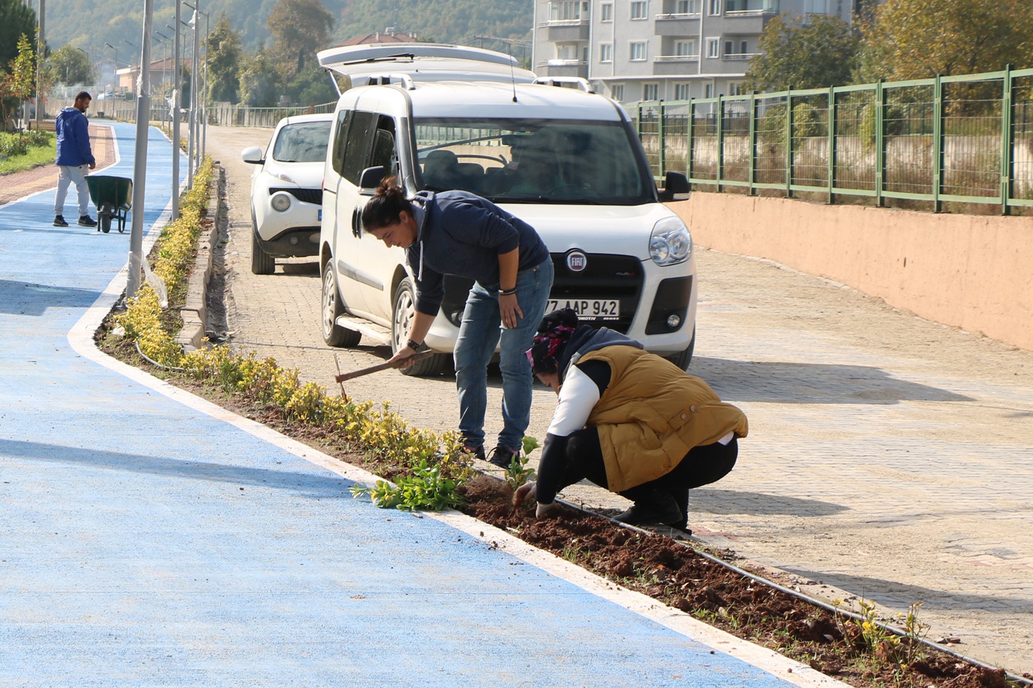 ÇINARCIK BİSİKLET YOLUNDA PEYZAJ 