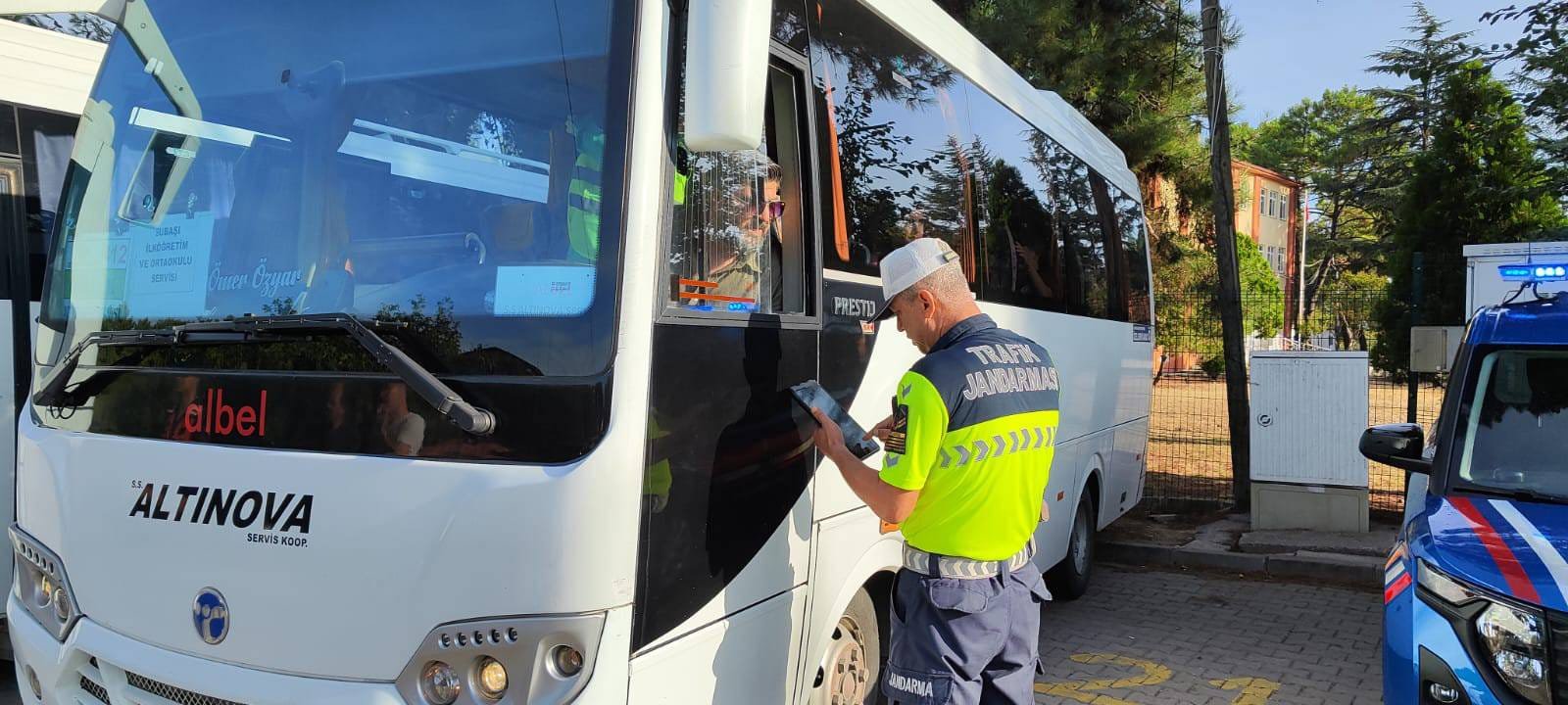 OKUL ÖNLERİNDE DENETİM BAŞLADI