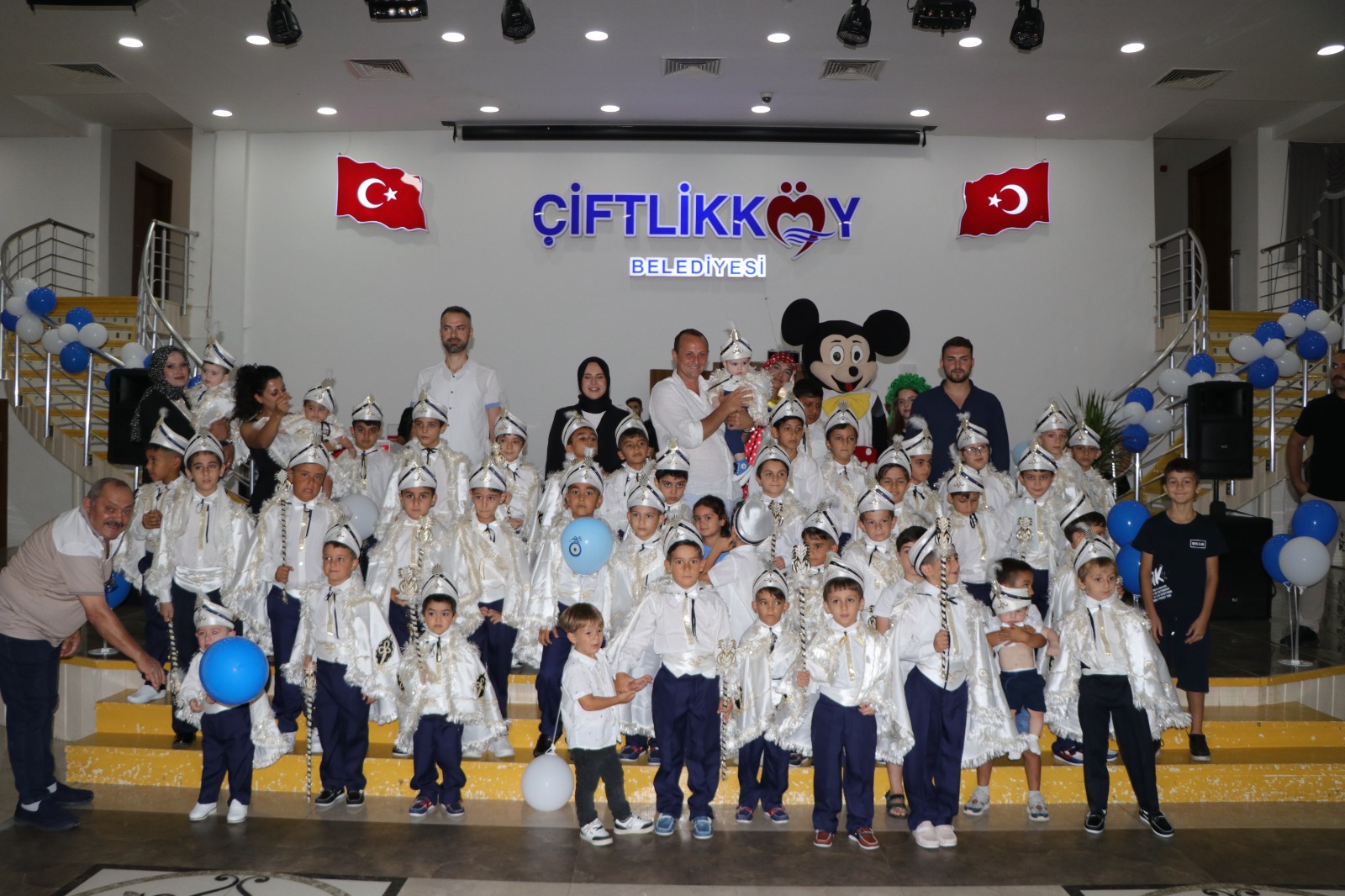 ÇİFTLİKKÖY’DE TOPLU SÜNNET TÖRENİ