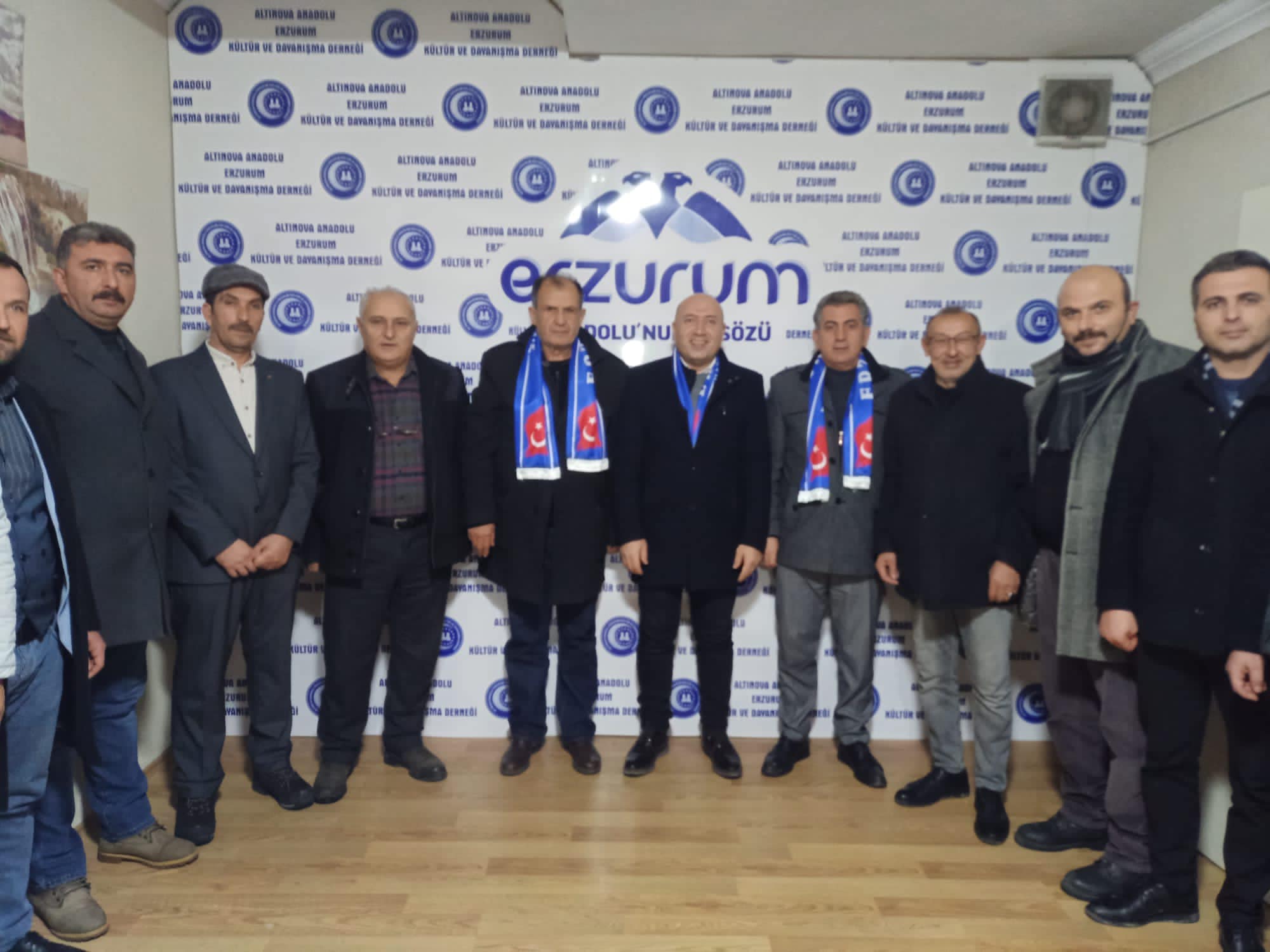 MHP'DEN ERZURUM DERNEĞİNE ZİYARET