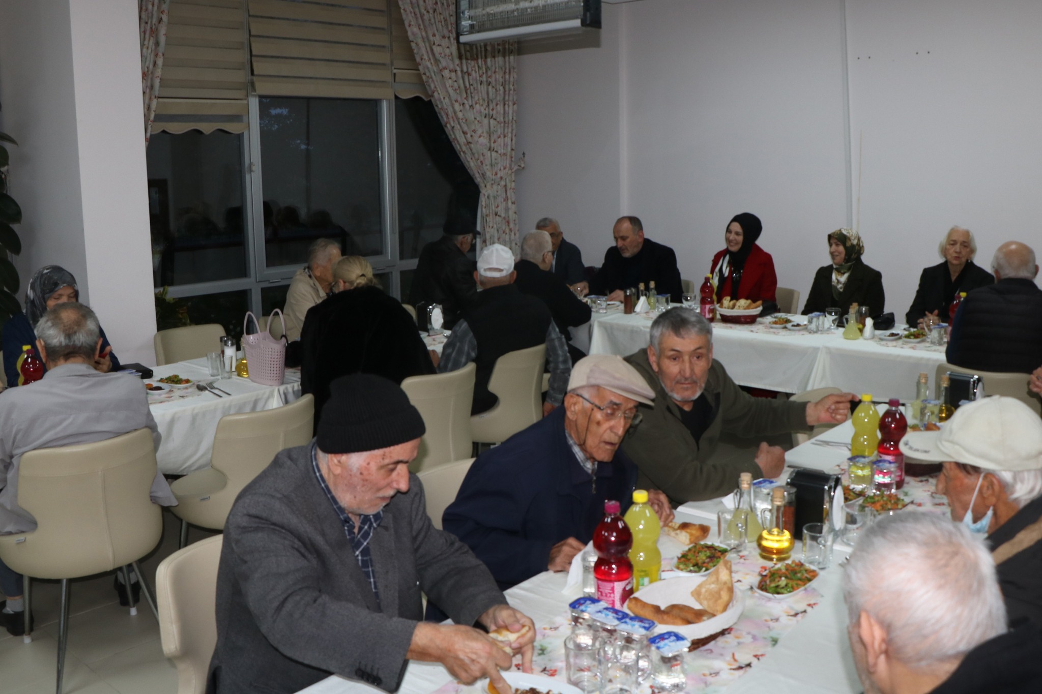 ÇINARCIK HUZUR EVİNDE İFTAR