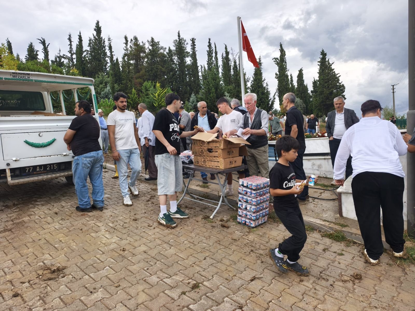 ÇİFTLİKKÖY’DE SOSYAL DESTEKLER SÜRÜYOR