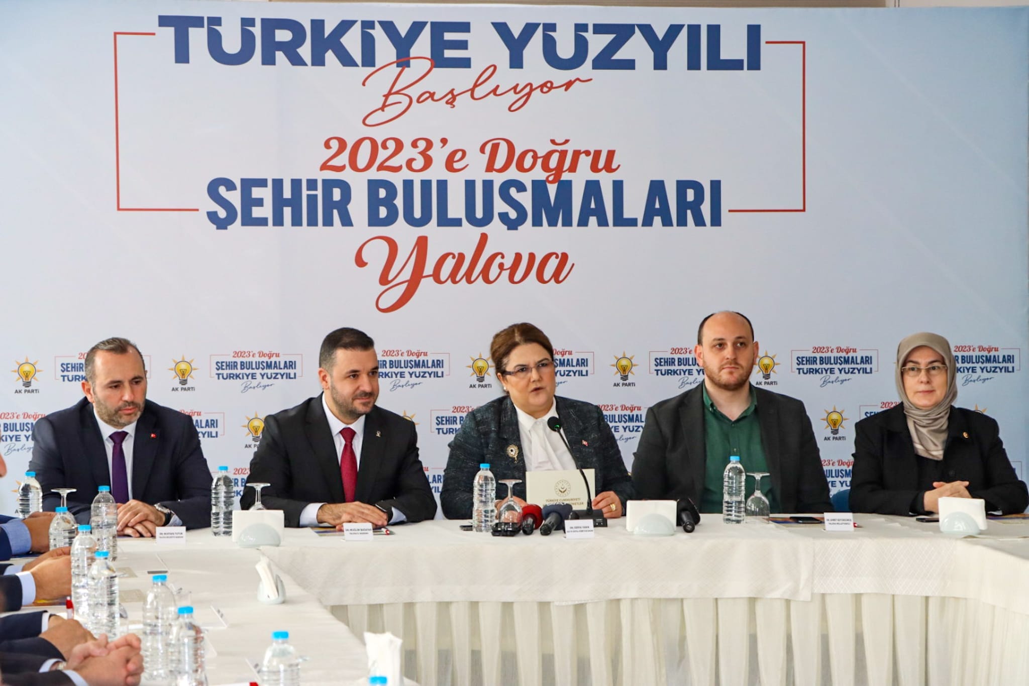 AK PARTİ YALOVA'DA SEÇİM STARTINI VERDİ