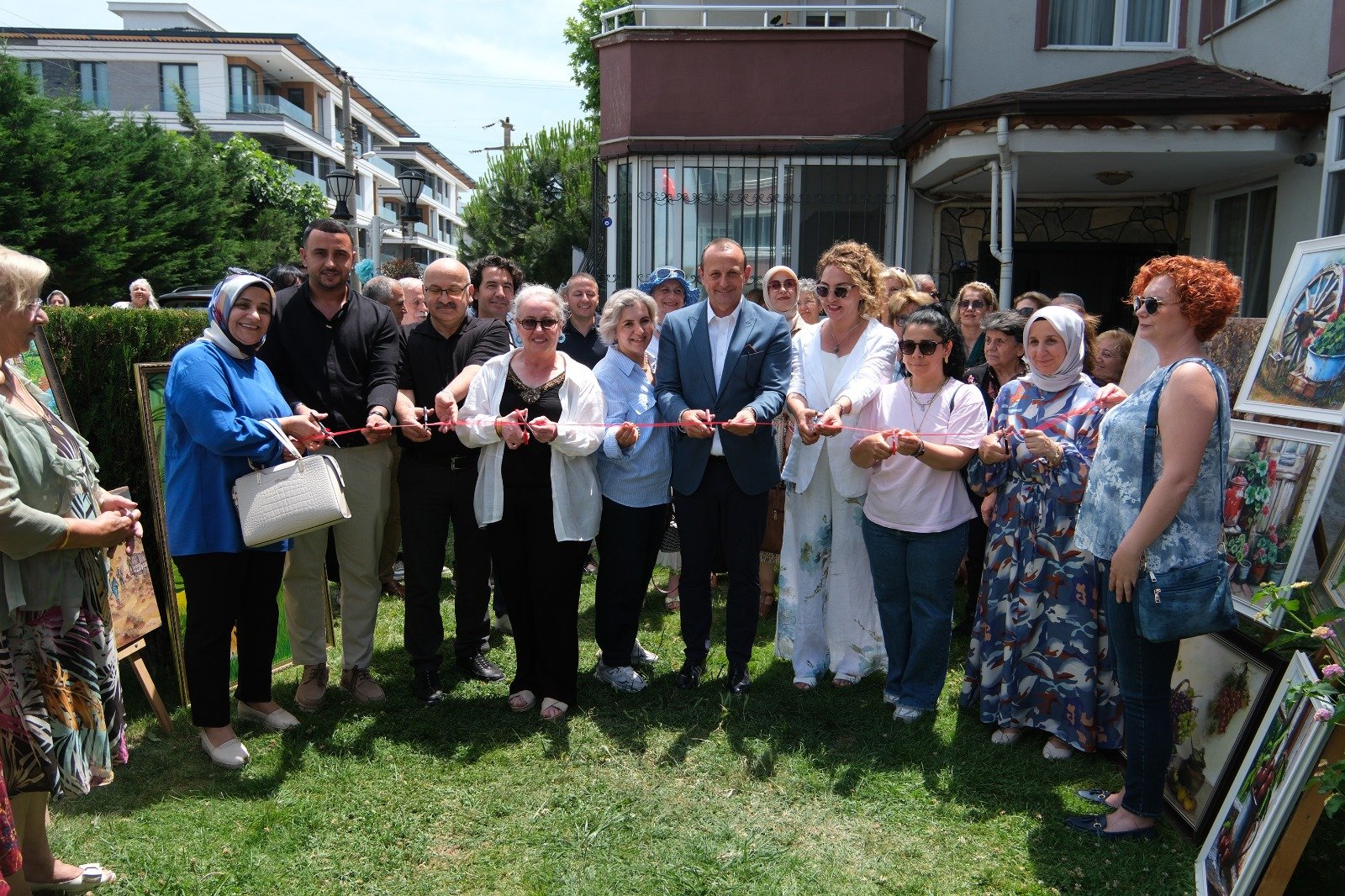 ÇİFTLİKKÖY'DE KURSİYERLERİNİN SERGİSİ