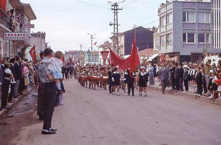 1966 YLINDA YALOVA'DA 23 NİSAN KUTLAMALARI