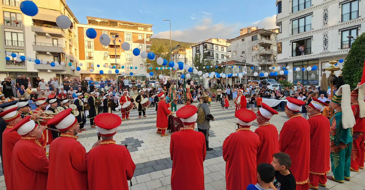 ESENKÖY'DE TOPLU SÜNNET TÖRENİ