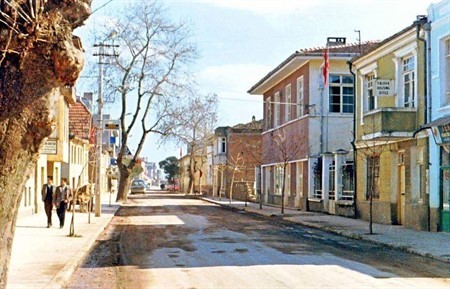 1969 YILINDA GAZİPAŞA CADDESİ