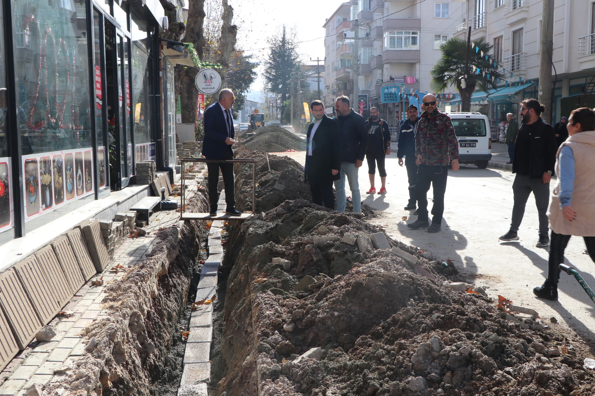 ÇİFTLİKKÖY’E DEKORATİF AYDINLATMA