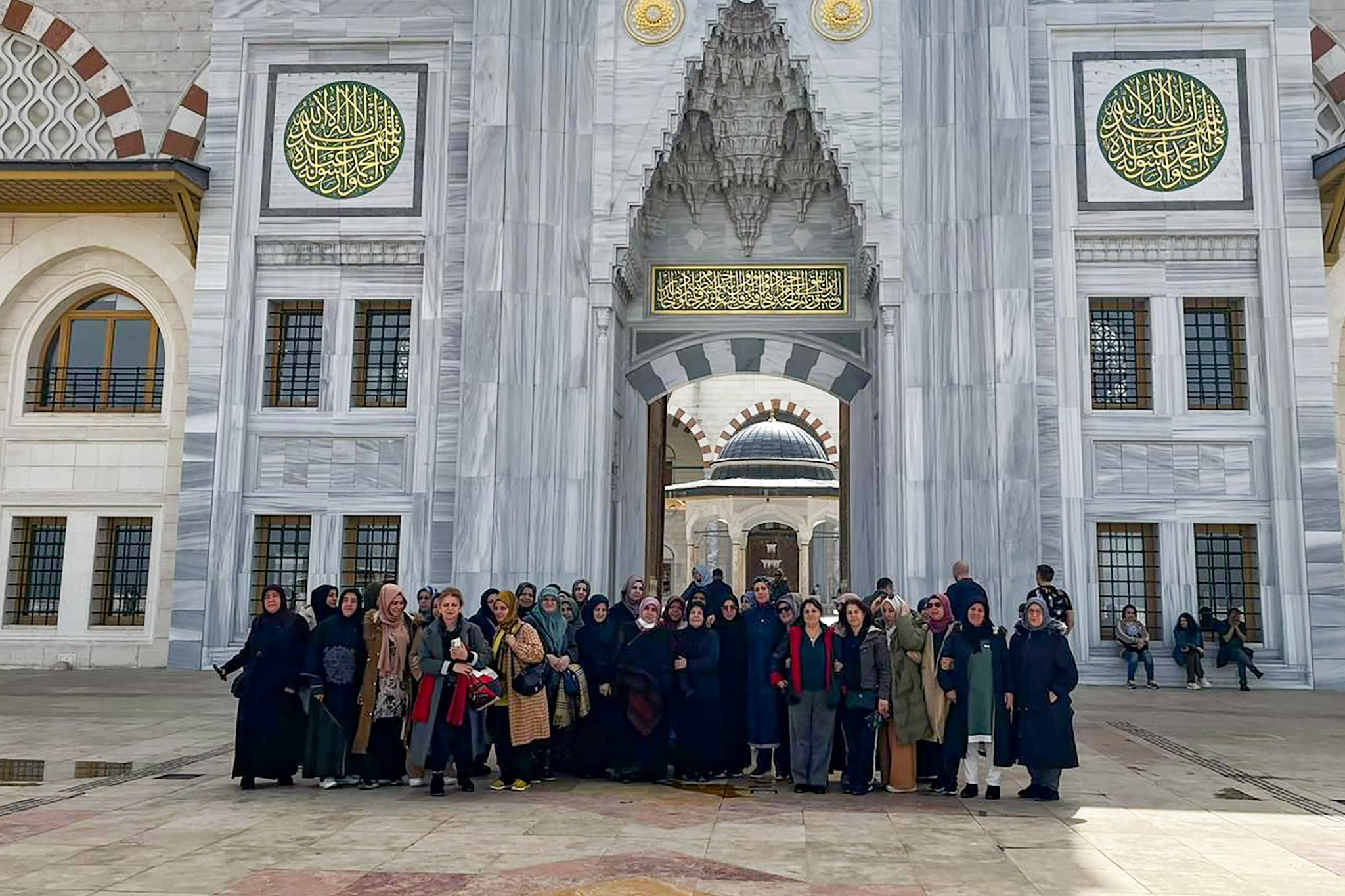 ÇİFTLİKKÖYLÜ KADINLAR CAMİLERİ GEZDİLER