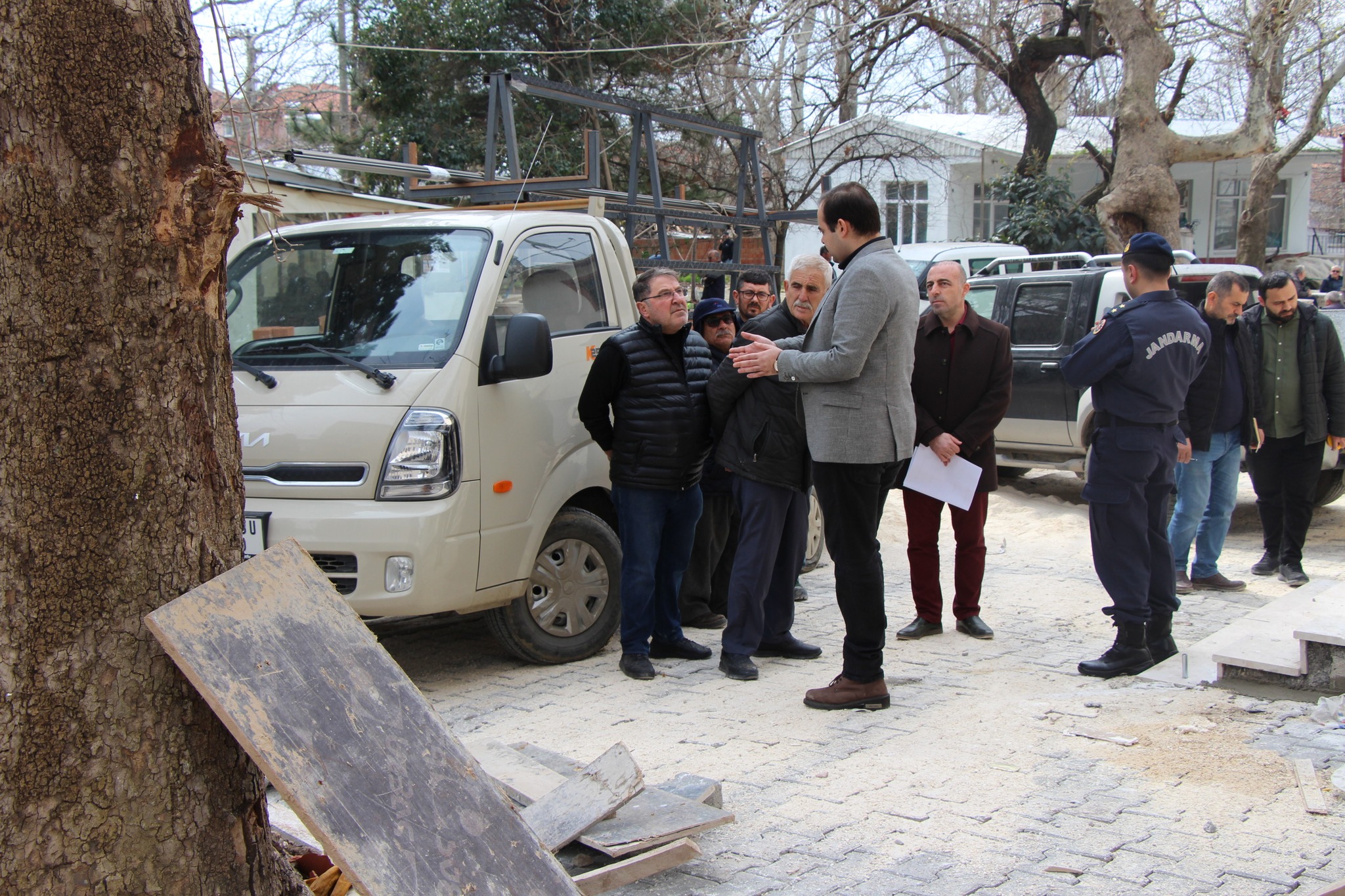 ARMUTLU KAYMAKAMINDAN KÖY ZİYARETİ