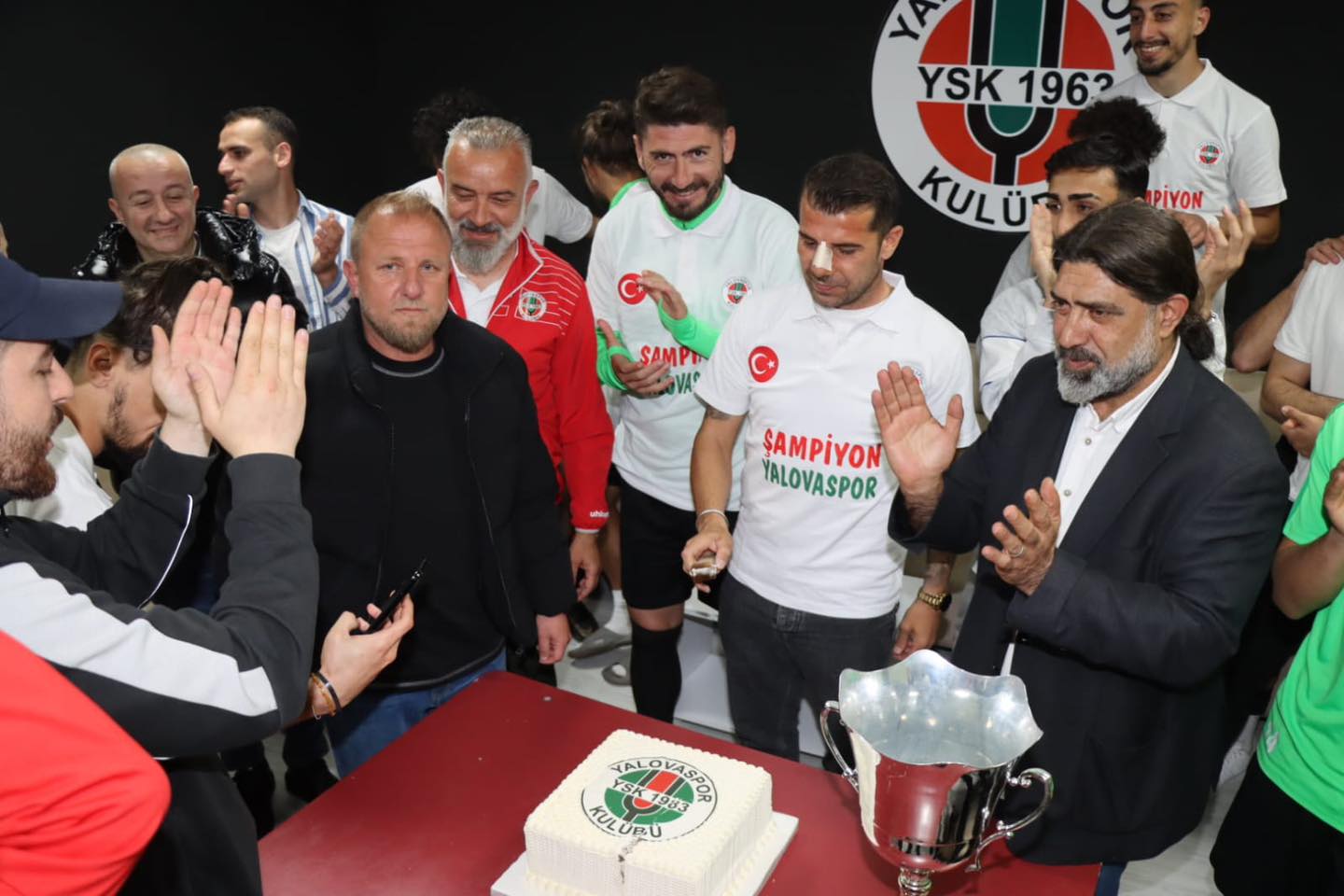 YALOVASPOR'DA İSTİFA