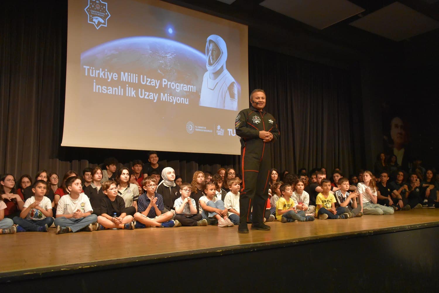 ASTRONOT GEZERAVCI ÖĞRENCİLERLE BULUŞTU