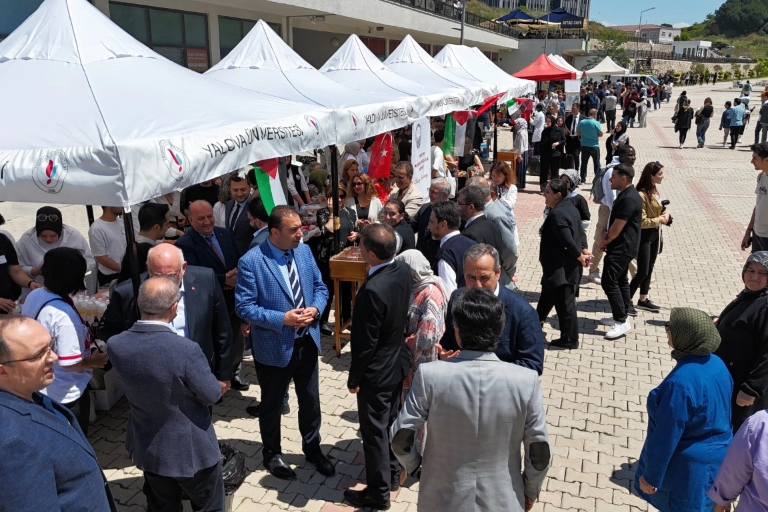 YALOVA ÜNİVERSİTESİNDE GAZZE İÇİN KERMES 