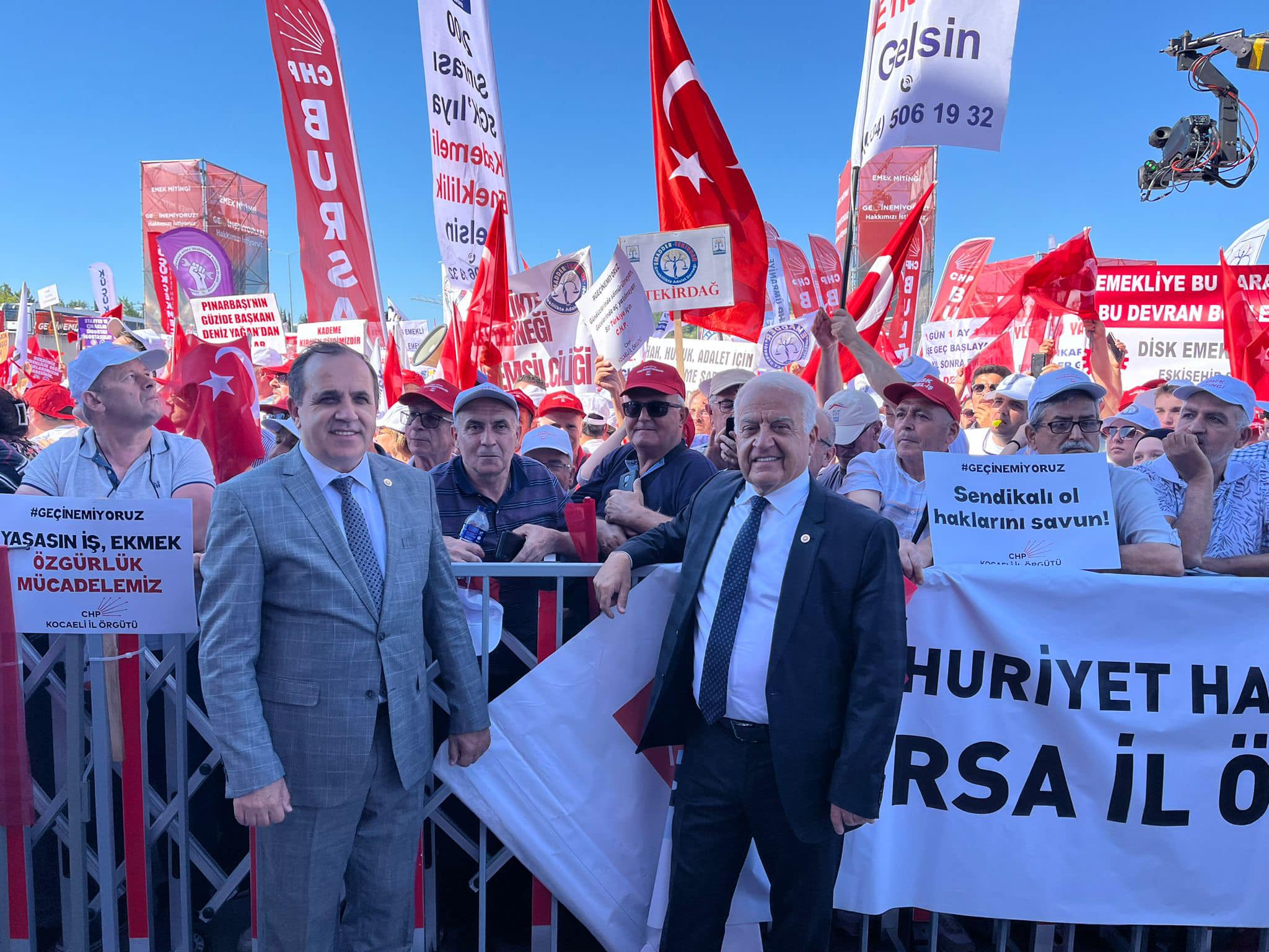 CHP MİLLETVEKİLİ BECAN MİTİNGE KATILDI