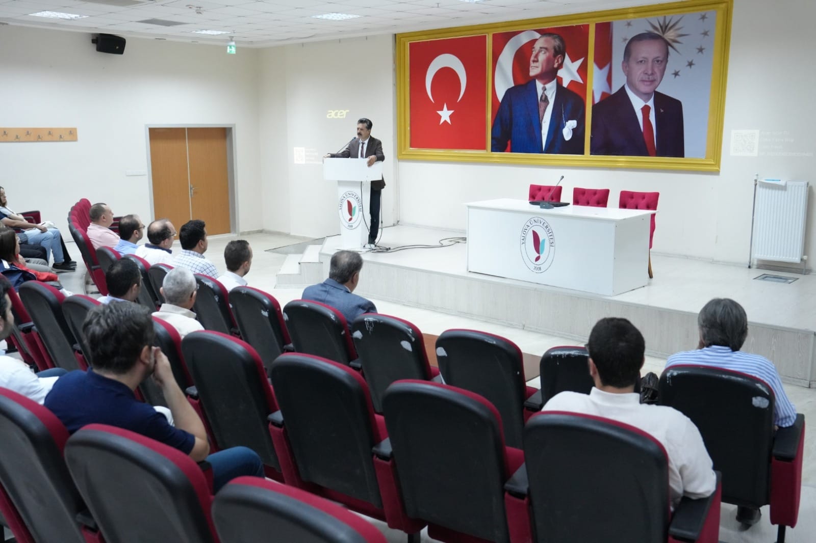 ÜNİVERSİTEDE 15 TEMMUZ KONFERANSI