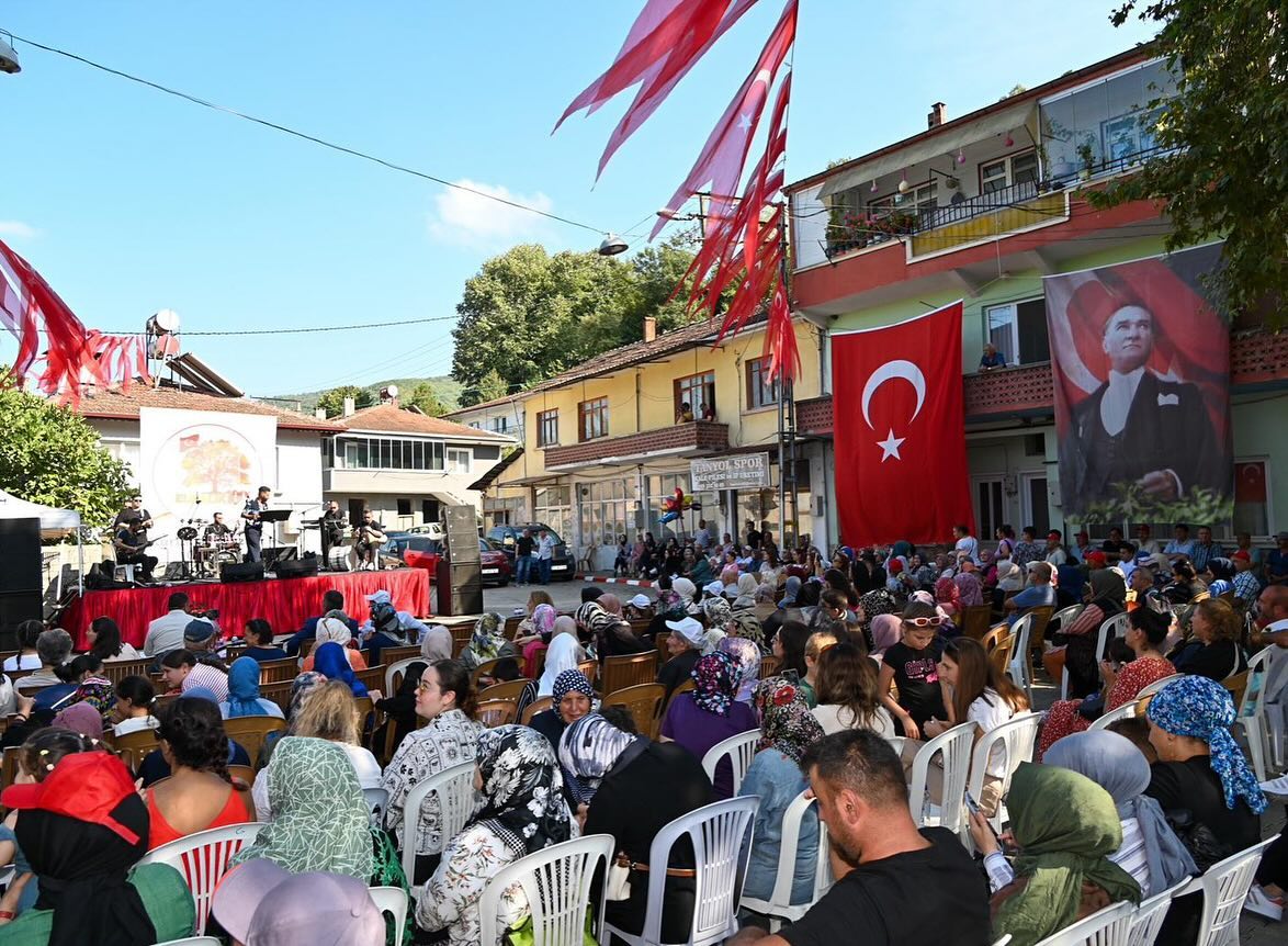 ELMALIK KÖYÜ 100. YAŞINI KUTLADI