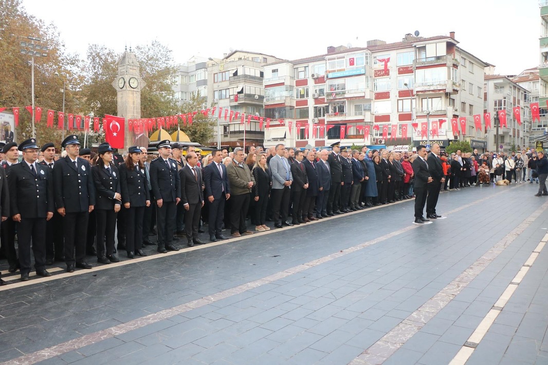 ÇINARCIK İLÇESİNDE 10 KASIM ANMASI