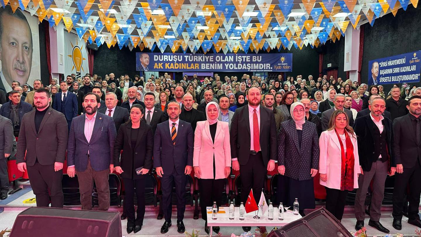 AK PARTİ KADIN KOLLARI KONGRESİ YAPILDI