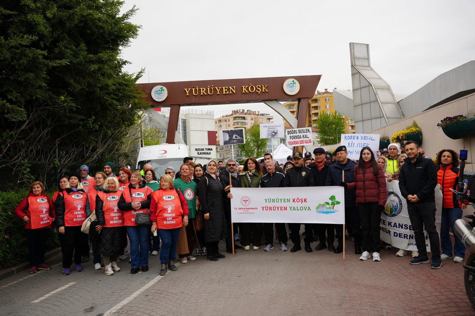 FARKINDALIK İÇİN YÜRÜDÜLER