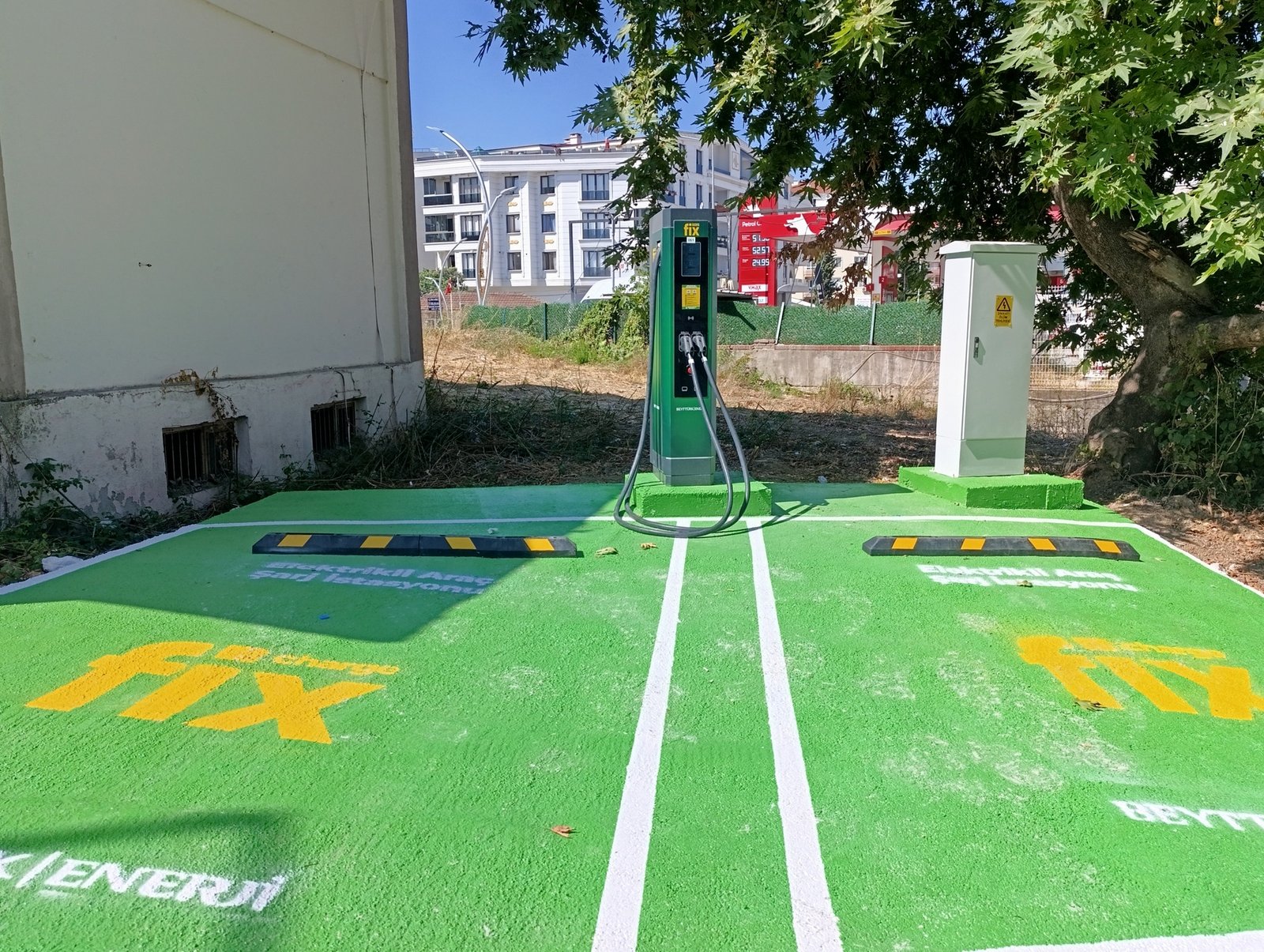 BEYTTÜRK, ŞARJ İSTASYONLARI GENİŞLİYOR 