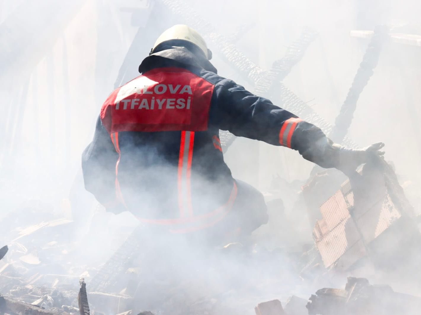 YALOVA'NIN 4 İLÇESİNDE 8 AYRI YANGIN