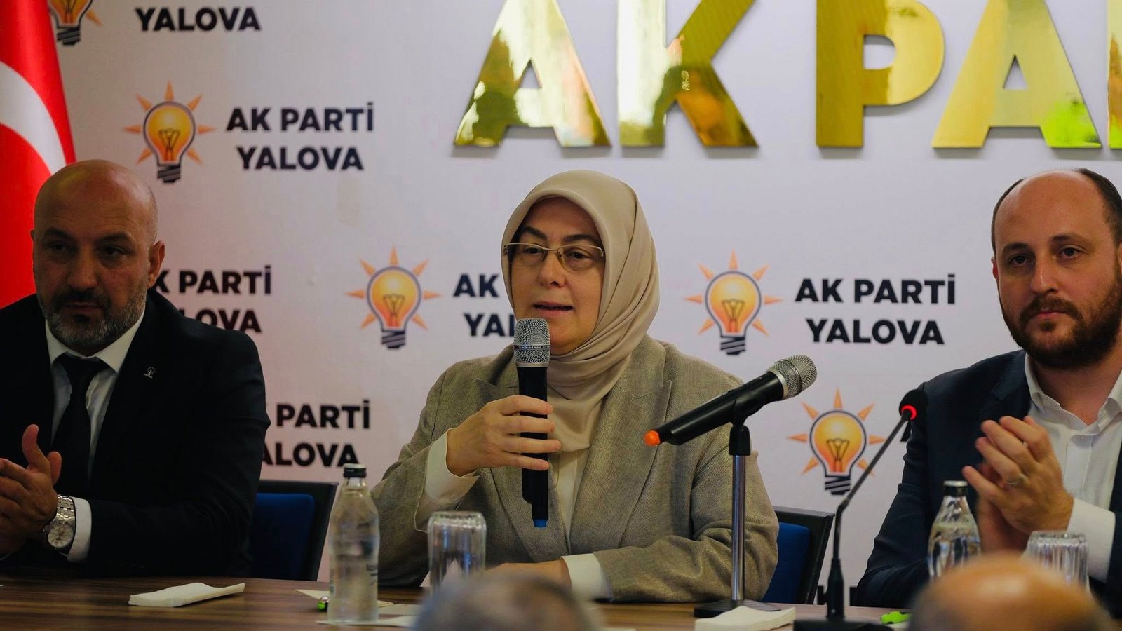 AK PARTİ YALOVA'YA 1805 KONUT YAPILACAK