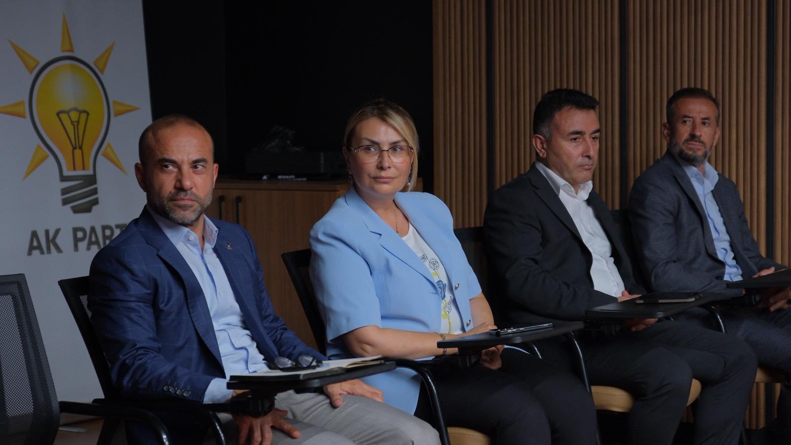 AK PARTİ ALTINOVA İLÇE DANIŞMA KURULU