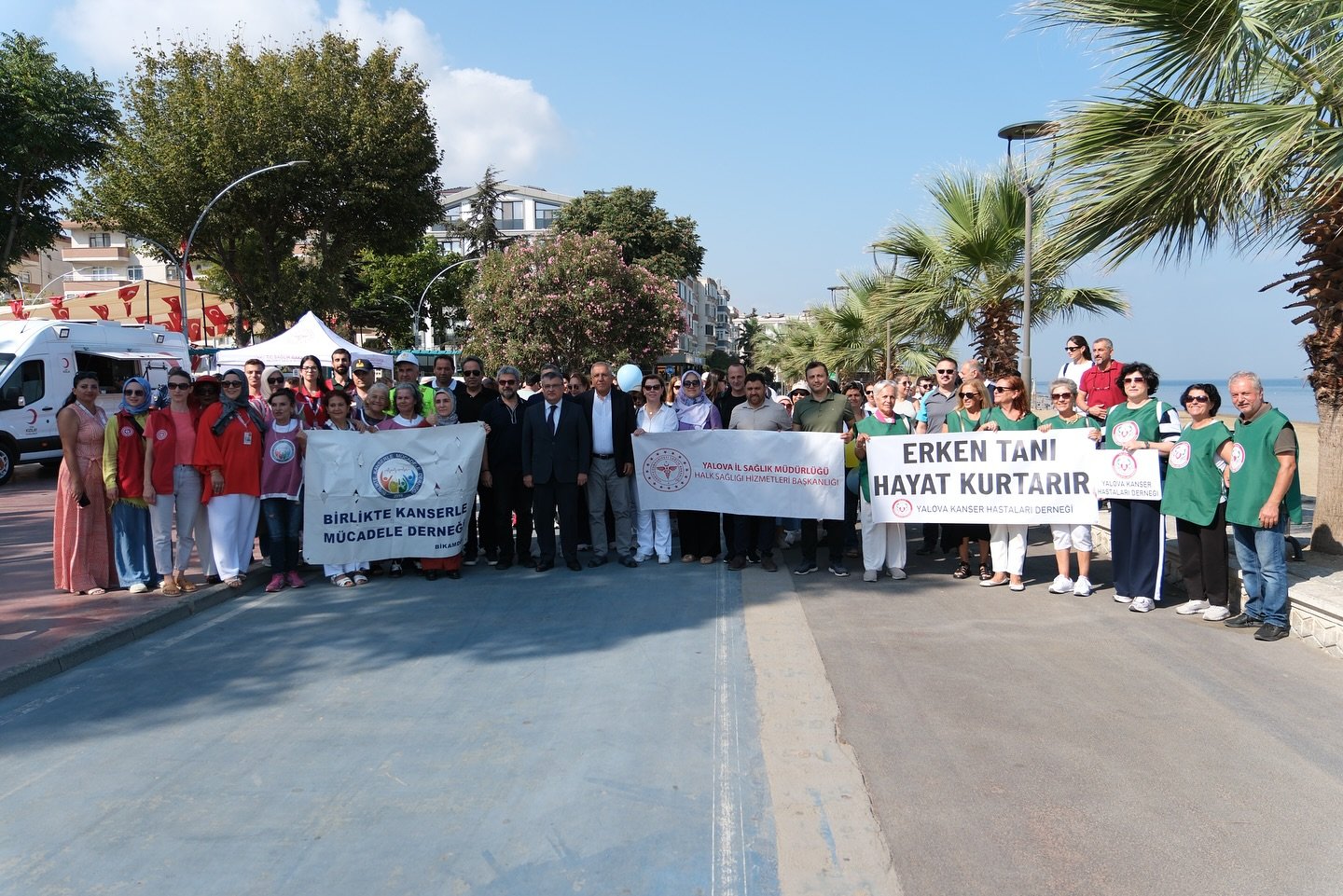 ÇİFTLİKKÖY'DE SAĞLIKLI YAŞAM YÜRÜYÜŞÜ