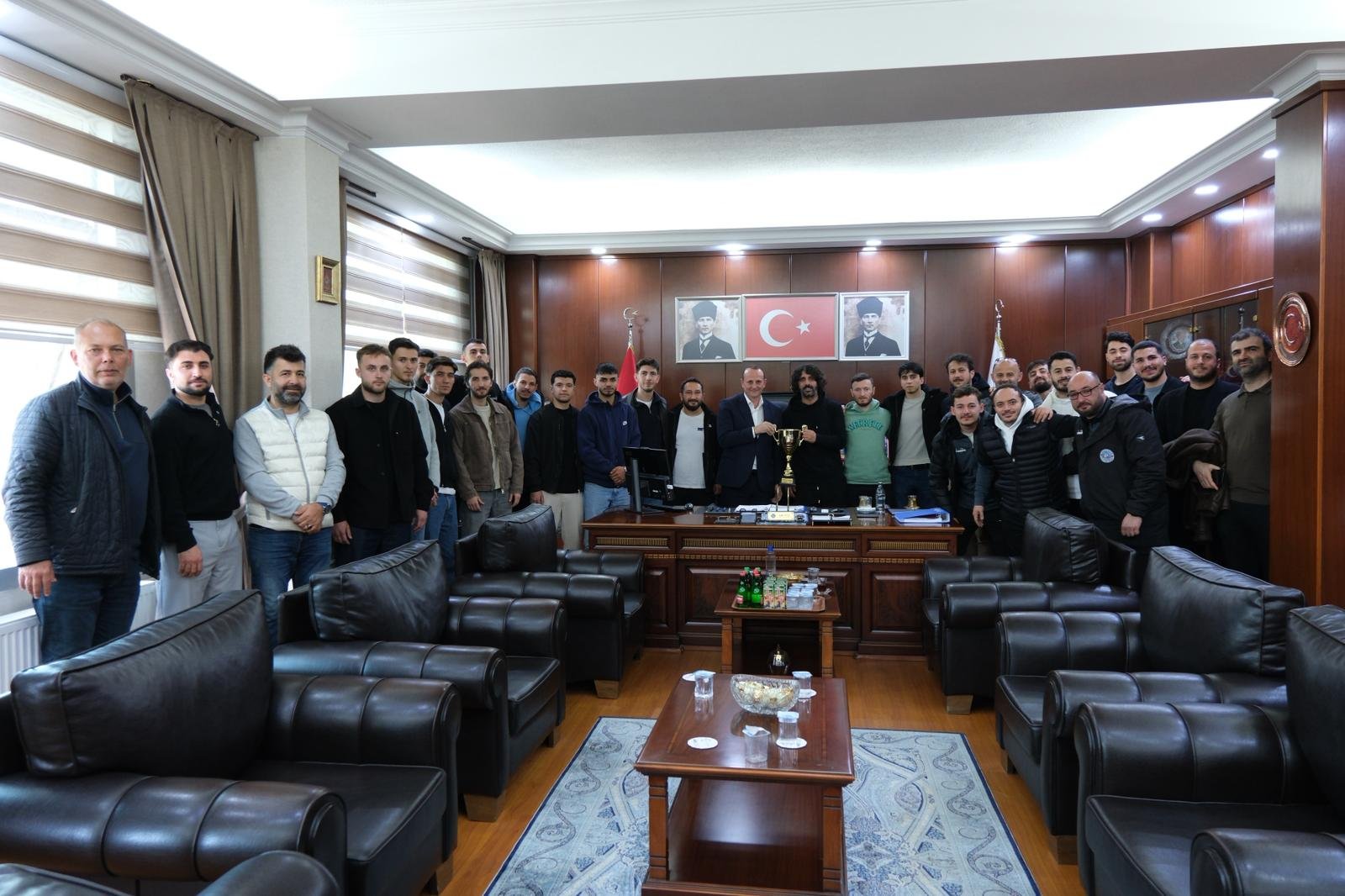 ÇİFTLİKKÖY'ÜN TARİH YAZAN KADROSU