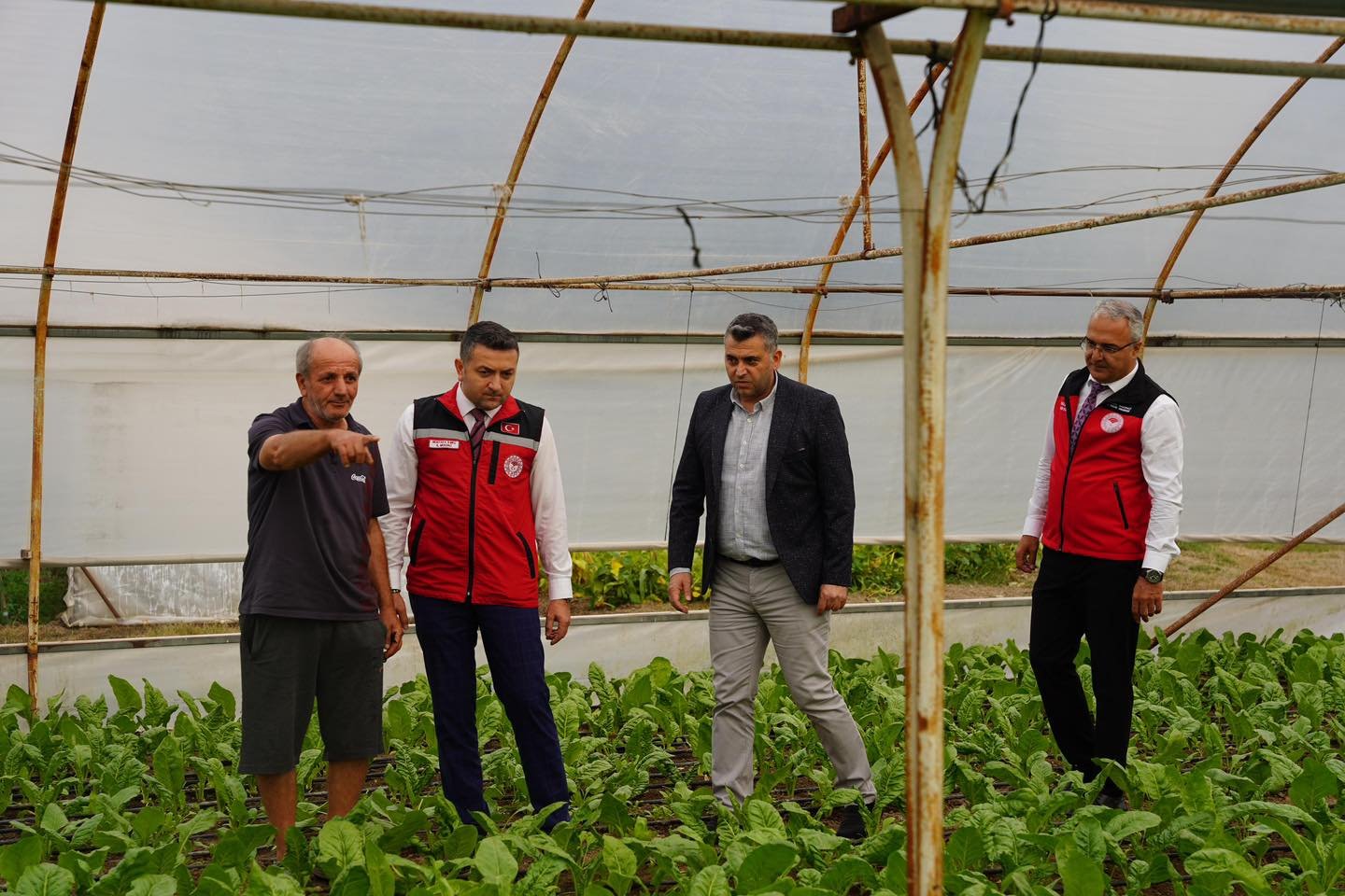 KADIKÖY'DE TARIMSAL ÜRETİCİLERE DESTEK