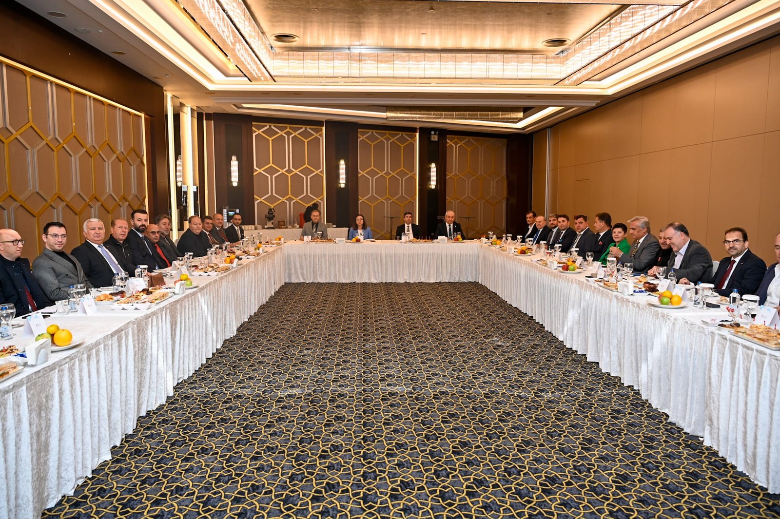 YALOVA'NIN TURİZMİ MASAYA YATIRILDI