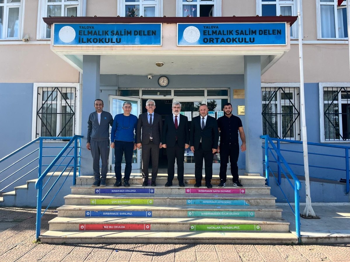 MİLLİ EĞİTİM MÜDÜRÜNDEN OKUL ZİYARETİ