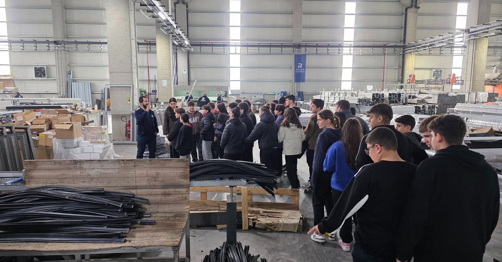 ÖĞRENCİLER YALOVA OSB'Yİ GEZDİLER