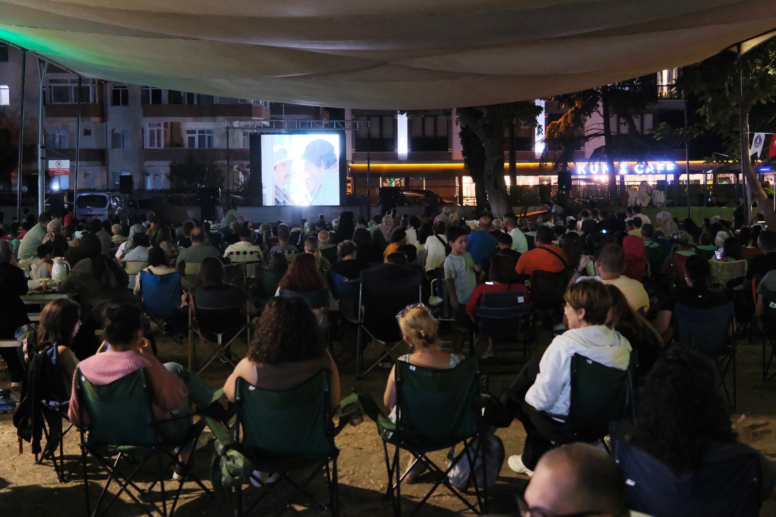 ÇİFTLİKKÖY'DE NOSTALJİ AKŞAMLARI